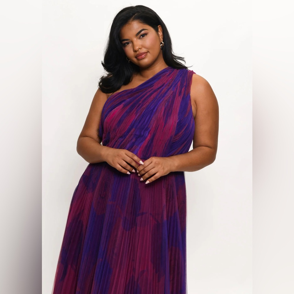 Hutch Tarina One-Shoulder Maxi Gown - Picture 4 of 11